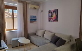 Glamorous Apartment In Tirana